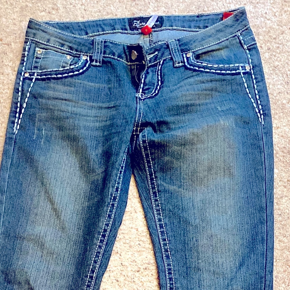 Jeans - Picture 2 of 3